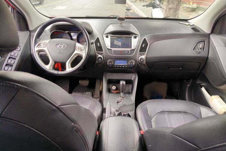 Used Hyundai ix35 2013 2.0L Automatic Two-Wheel Drive Smart GLS China IV Standard Interior 2