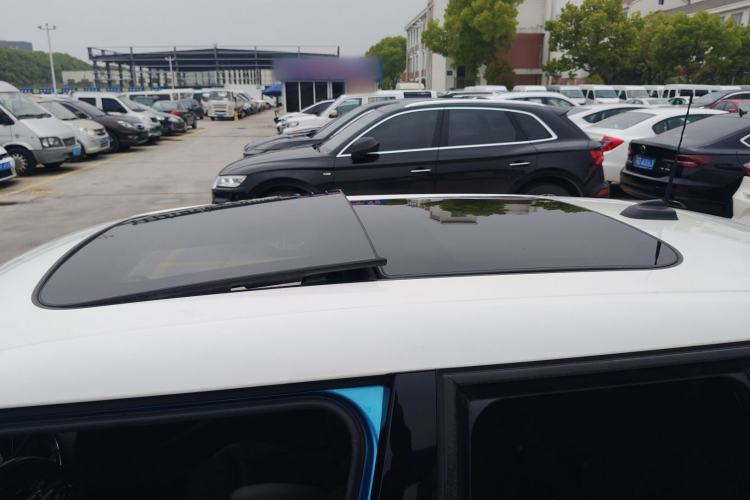 Used MINI 2016 1.5T COOPER Five-Door Edition Roof