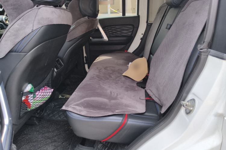 Used BAIC Off-Road BJ40 2019 2.3T Automatic Four-Wheel Drive Urban Hunter Edition Premium Model China VI Emission Standard Left Rear Seat