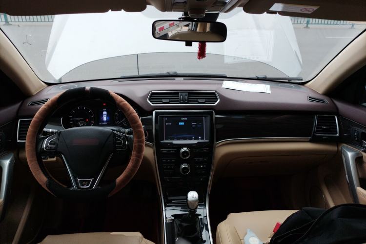 Used Haval H2 2014 1.5T Manual Two-Wheel Drive Elite Edition
