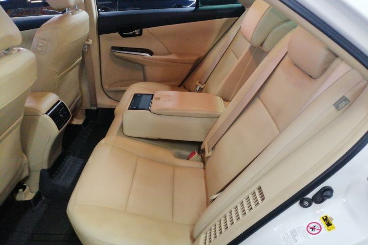 Used Toyota Camry 2015 Dual-Engine 2.5 HG Luxury Navigation Edition Left Rear Seat