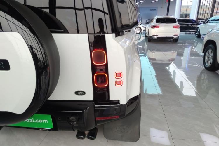 Used Land Rover Defender 2024 110 3.0T P400 X-DYNAMIC HSE
