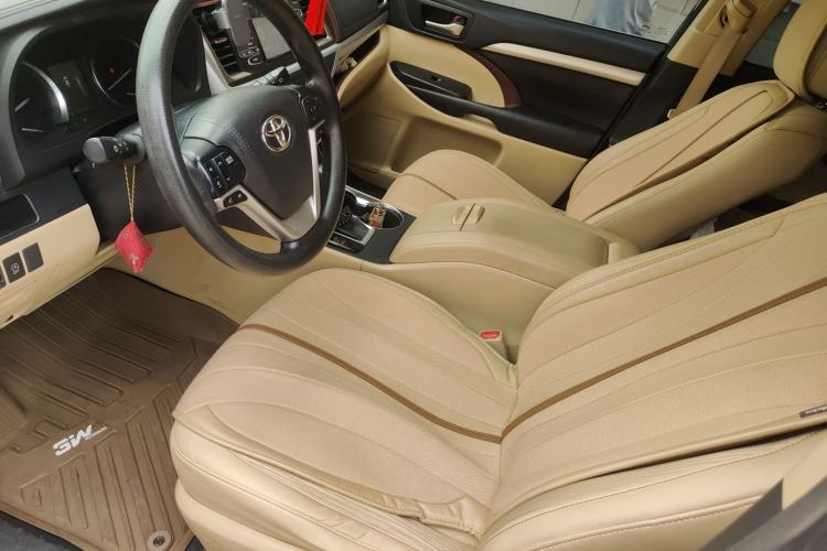 Used Toyota Highlander 2015 2.0T Two-Wheel Drive Elite Edition 5 Seats Left Front Seat