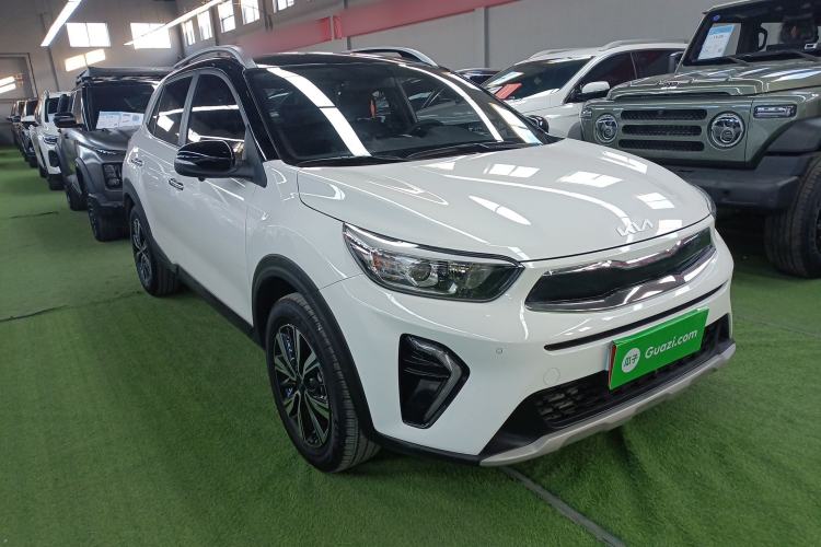 Used Kia kx1 Stonic 2021 1.4L CVT Sunroof Model
