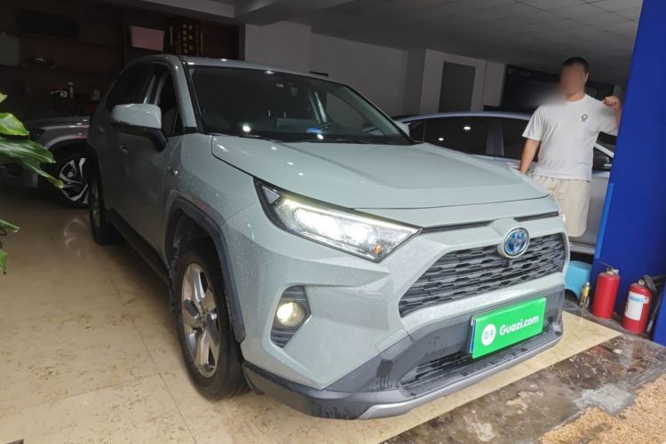 Used Toyota RAV4 2020 Dual-Engine 2.5L E-CVT Two-Wheel Drive Elite Edition Front Right 45 Deg