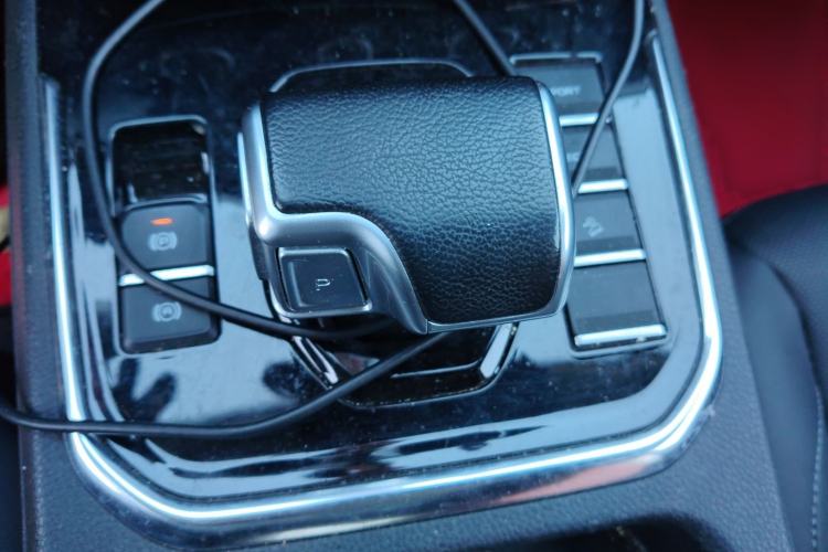 Used Isuzu D-MAX 2023 2.5T Automatic 4x4 Diesel Flagship Long Wheelbase Model