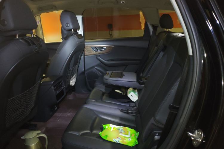 Used Audi Q7 2022 55 TFSI quattro S line Sport model Left Rear Seat