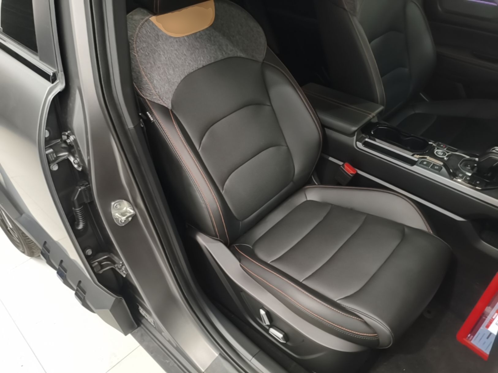 Geely Auto Cowboy 2025 1.5TD Fun-Offroad Version — снимка 19