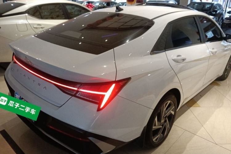 Used Hyundai Elantra 2023 1.5L CVT LUX Prestige Edition