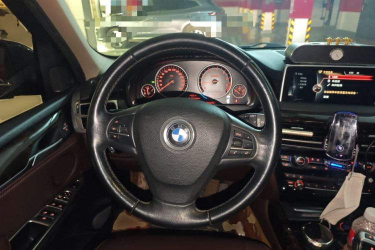 Used BMW X5 2015 xDrive28i
