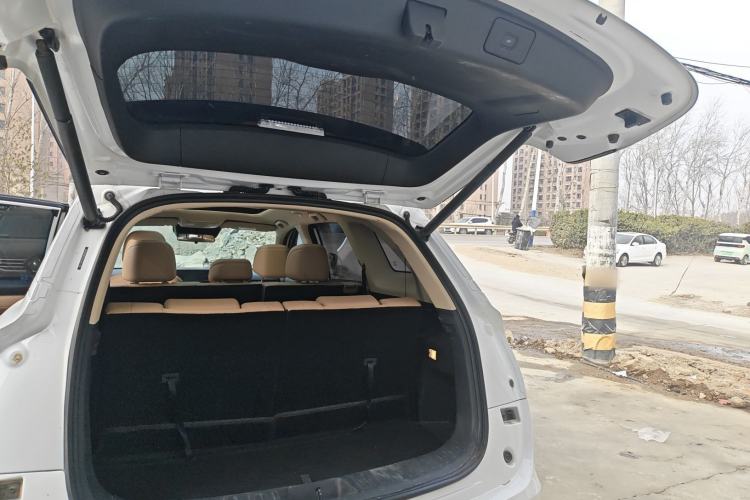 Used Landian E5 PLUS 2025 165 km Long-Range Version PLUS 7-Seater