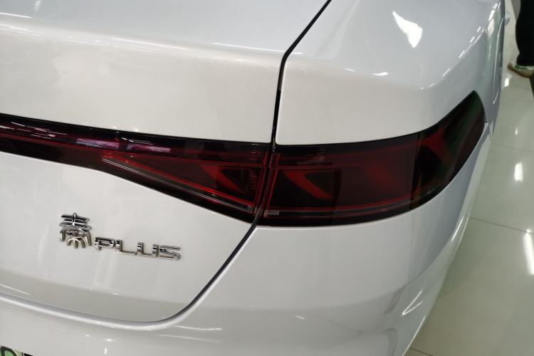 Used BYD Qin PLUS 2024 Honor Edition EV 420KM Beyond Model
