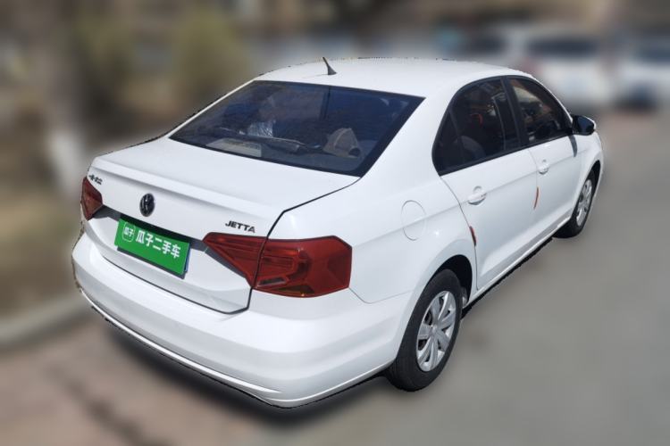 Used Volkswagen Jetta 2015 Value Edition 1.6L Manual Fashionable Style Rear Right 45 Deg