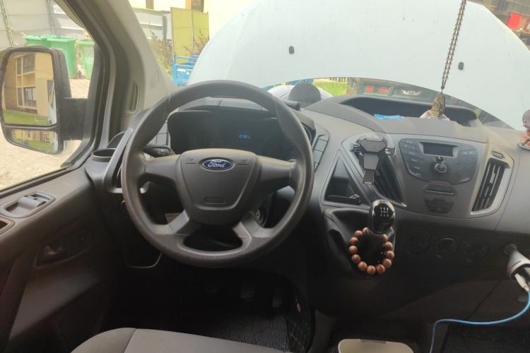 Used Ford Transit 2019 2.0T Diesel Multi-Purpose Commercial Vehicle Mid-Drive Mid-Roof 6-Seater China VI Standard
