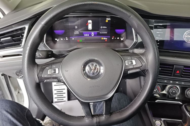 Used Volkswagen Sagitar 2021 280TSI DSG 30th Anniversary Edition Steering Wheel