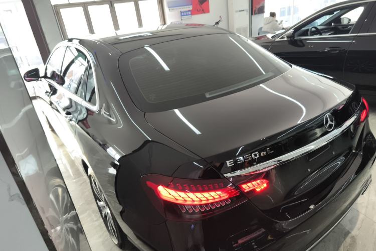 Used Mercedes-Benz E-Class New Energy 2023 E 350 e L Plug-in Hybrid Sedan

