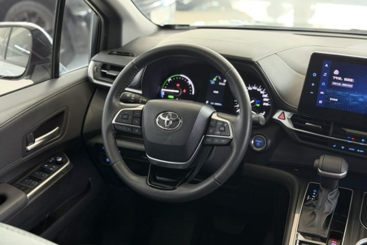 Used Toyota SIENNA 2021 2.5L Hybrid Premium Edition