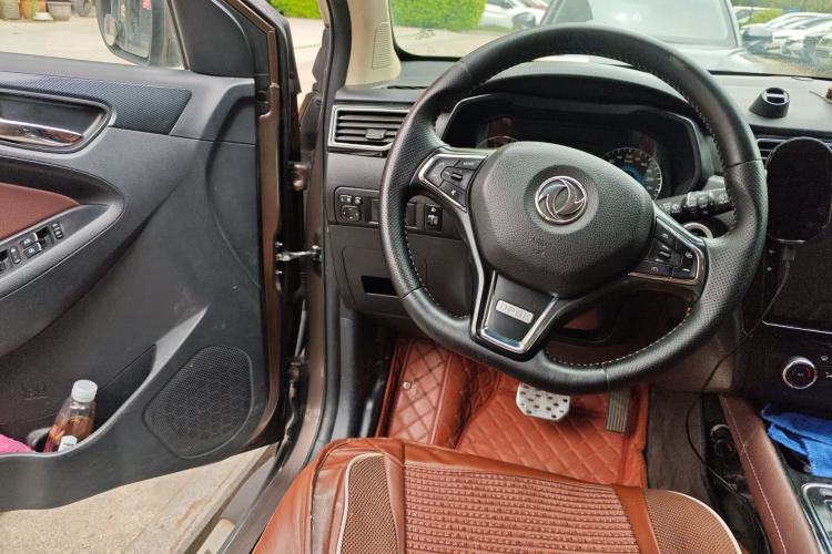 Used Dongfeng Fengon 580 2017 1.5T CVT Luxury Model
