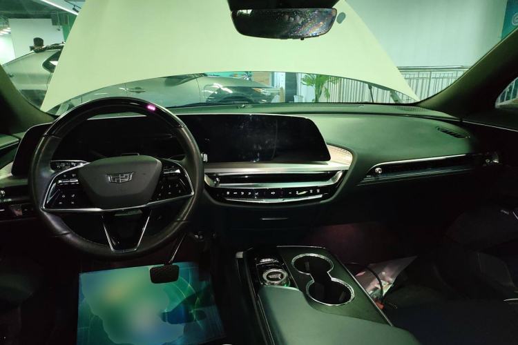 Used Cadillac LYRIQ 2022 Four-Wheel-Drive High-Performance Deluxe Edition