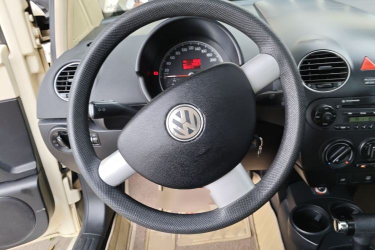 Used Volkswagen Beetle 2008 2.0 AT Standard Edition Steering Wheel