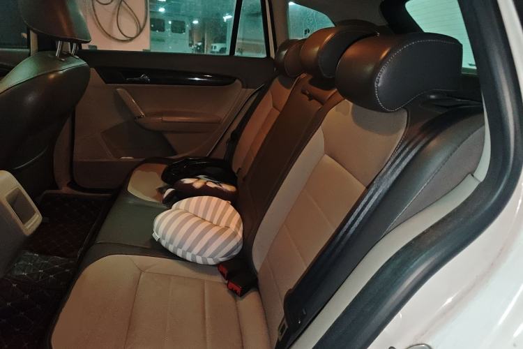 Used Volkswagen Gran Lavida 2013 1.4 TSI Manual Comfort Model Left Rear Seat