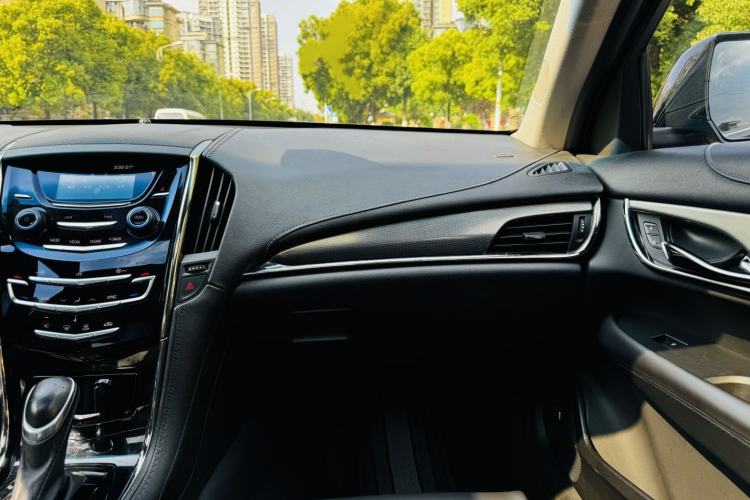 Used Cadillac ATS-L 2017 28T Tech Edition Interior 9