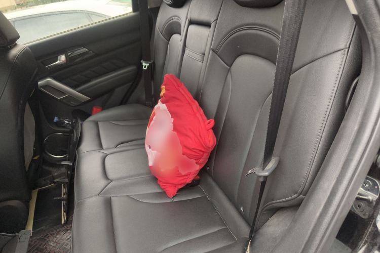 Used Haval H2 2016 Red-Label 1.5T Manual Two-Wheel Drive Luxury Model Left Rear Seat