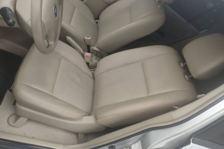 Used Venucia D50 2013 1.6L Manual Luxury Edition
