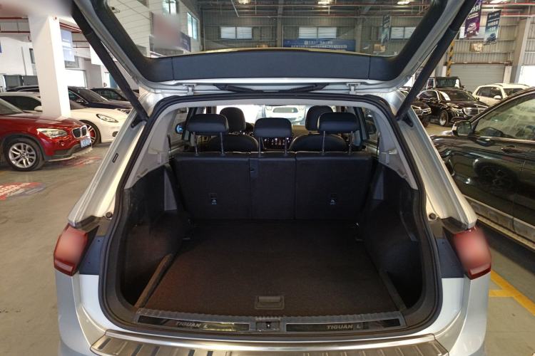 Used Volkswagen Tiguan L 2019 Revised 330TSI Automatic Two-Wheel Drive Smart & Luxury Edition China VI Standard
