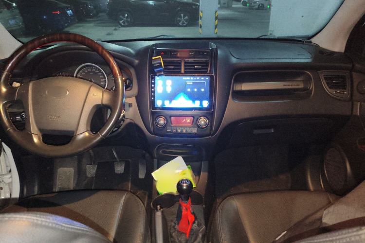 Used Kia Sportage 2013 2.0L Manual 4x4 GLS Trim Interior 2