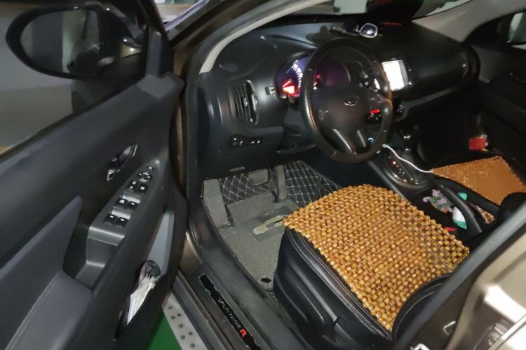 Used Kia Sportage R 2012 2.0L Automatic Two-Wheel Drive GLS
