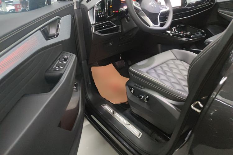 Used Volkswagen Talagon 2024 530TSI Four-Wheel-Drive Flagship Shengjing Pro Shared Edition 6 Seats Driver Seat