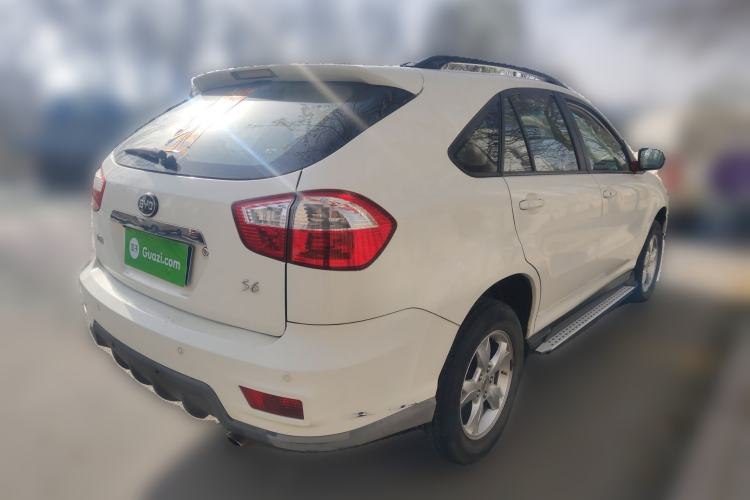 Used BYD S6 2012 2.0L Manual Luxury Version