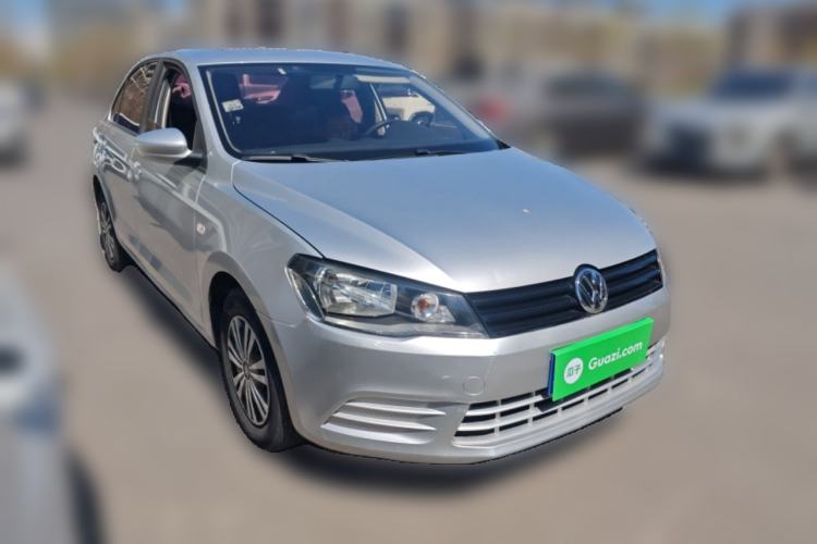 Used Volkswagen Jetta 2015 Zhuihui Edition 1.4L Manual Fashion Model Front Right 45 Deg