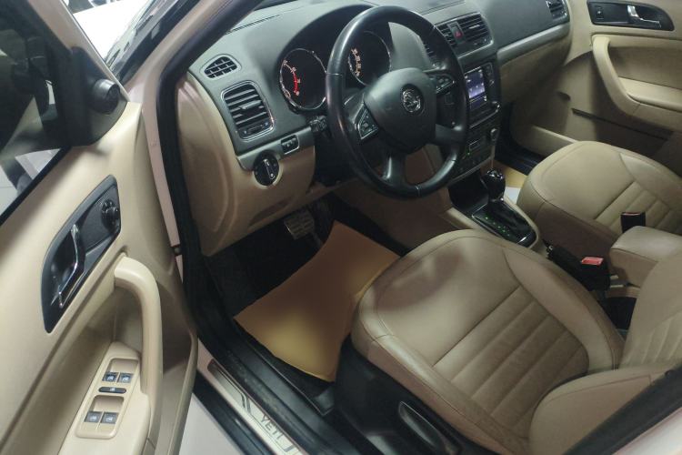 Used Skoda Yeti 2014 1.8TSI DSG Polar Edition Driver Seat