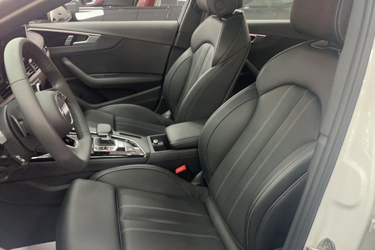 Used Audi A4L 2024 40 TFSI Luxury Dynamic Edition
