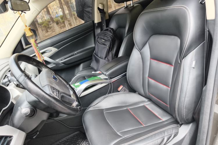 Used Geely Auto Emgrand X7 Sport 2018 1.8TD Automatic Two-Wheel Drive ZhiZun Model with 4G Connectivity
