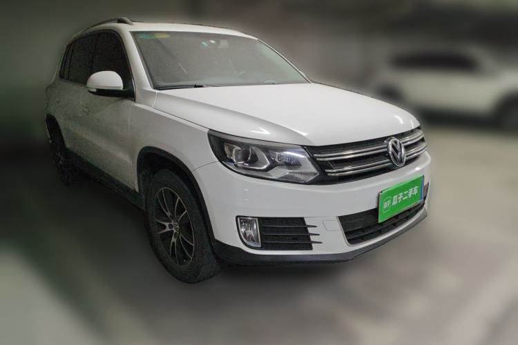 Used Volkswagen Tiguan 2013 1.8TSI Automatic Two-Wheel Drive Luxury Model Front Right 45 Deg