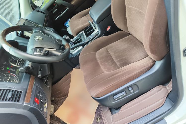 Used Toyota Land Cruiser 