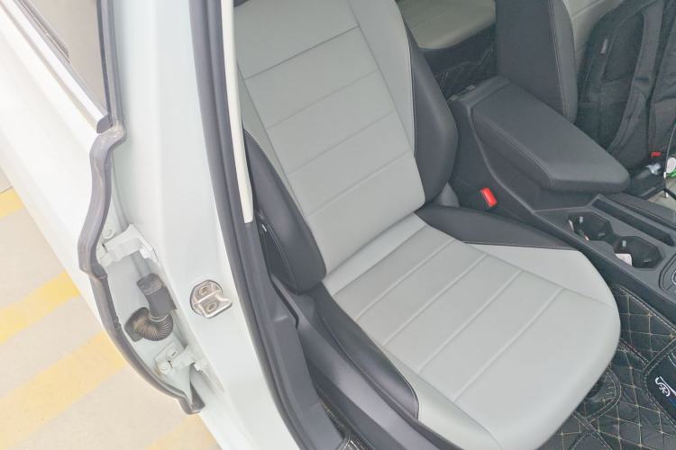 Used Volkswagen Bora 2023 200TSI DSG YueXing PRO Edition Right Front Seat