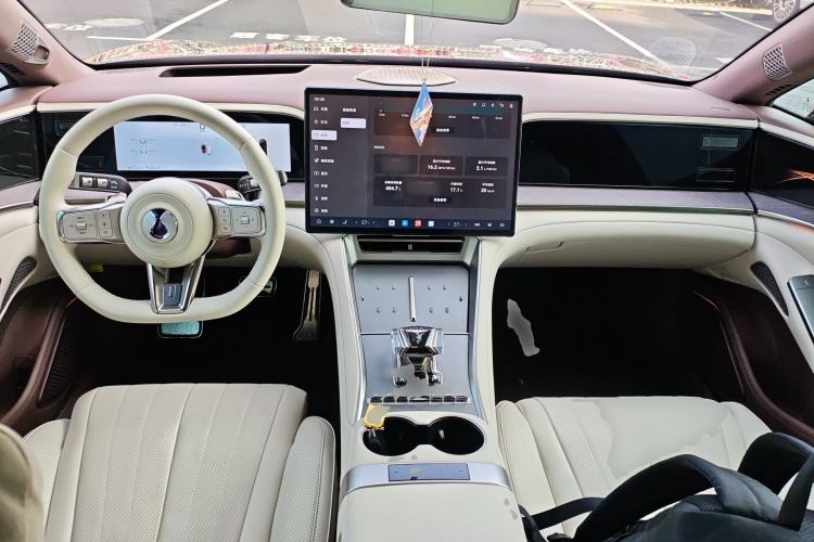 Used Denza Z9GT 2024 1100 4x4 Pro Version Center Console