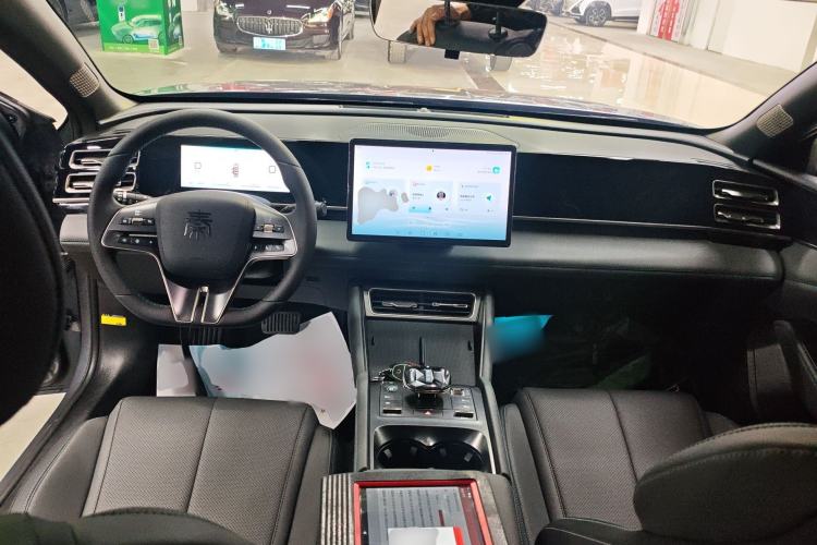 Used BYD Qin L 2024 DM-i 120KM Leading Model
