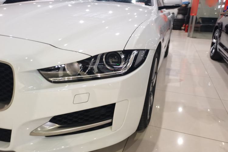 Used Jaguar XE 2017 2.0T 200 PS R-Sport
