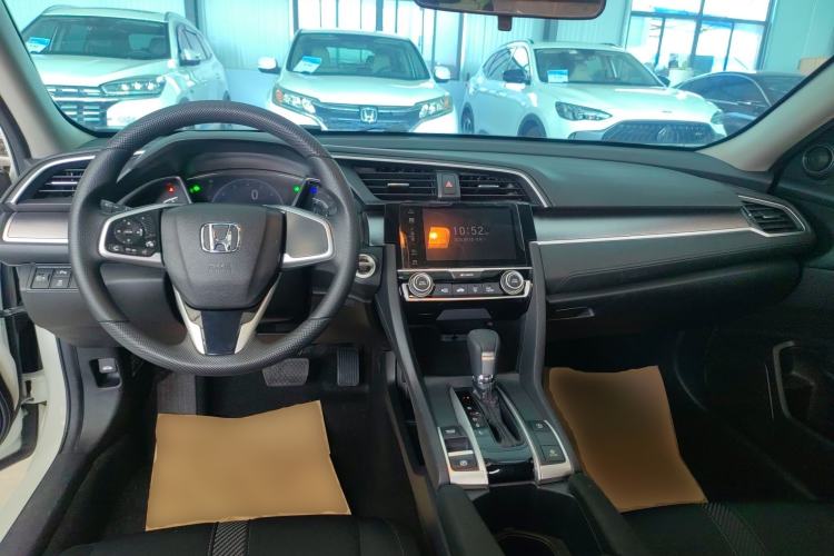 Used Honda Civic 2016 220TURBO CVT Luxury Edition
