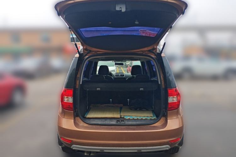 Used Skoda Yeti 2016 1.4TSI DSG Advanced Edition Trunk