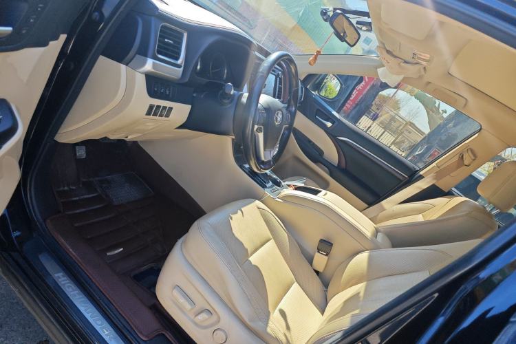 Used Toyota Highlander 2015 2.0T Four-Wheel Drive Ultimate Edition 7-Seater Left Front Seat