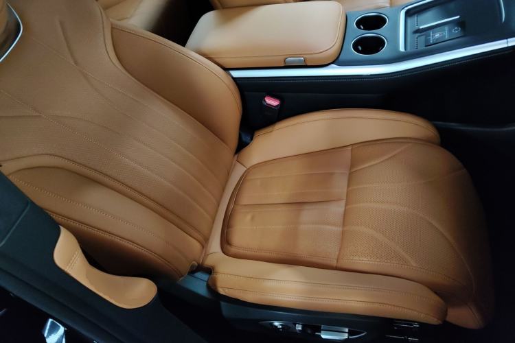 Used XPeng G9 2025 625 Long-Range Max Right Front Seat