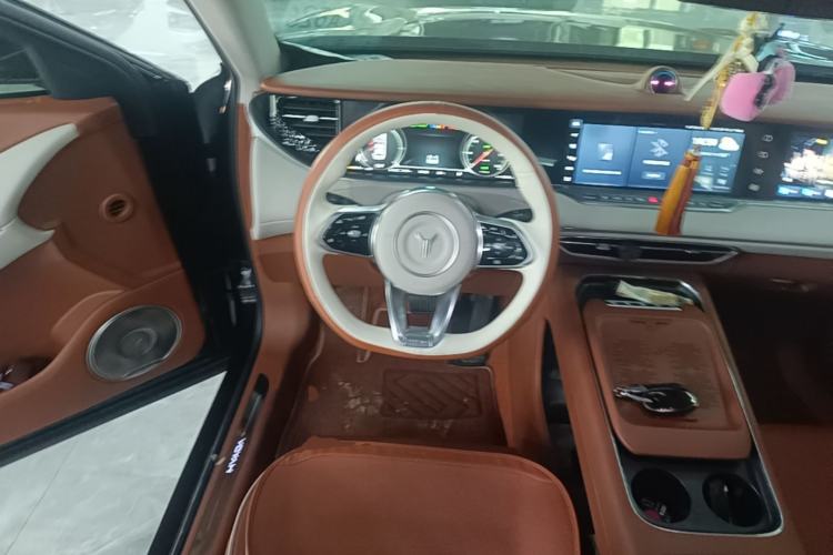 Used VOYAH FREE 2024 Ultra-Long Range Intelligent Driving Version Steering Wheel