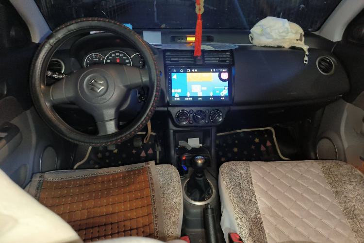 Used Suzuki Swift 2013 1.5L Manual Standard Edition Center Console