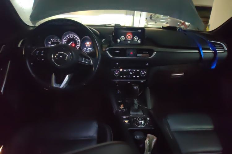 Used Mazda Atenza 2018 2.5L Blue Sky Prestige Edition China VI compliant Center Console